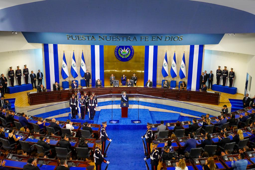 Inseguridad jurídica generada por el gobierno de Bukele aleja la inversión extranjera en El Salvador