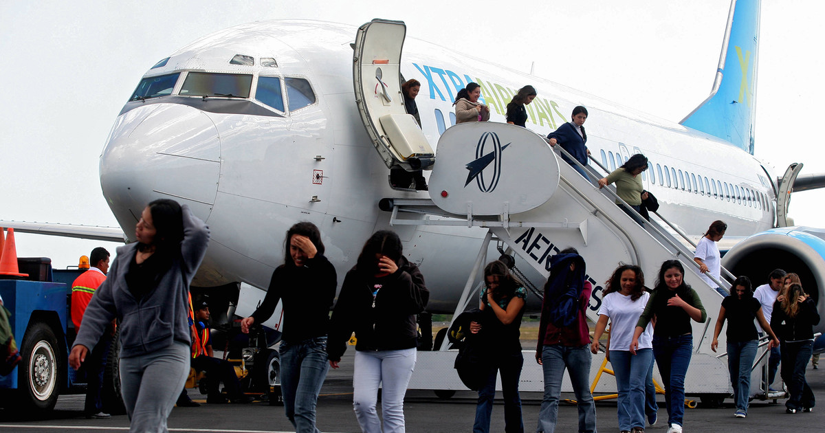 Deportaciones de salvadoreños, principalmente desde Estados Unidos, se elevan más del 101 %