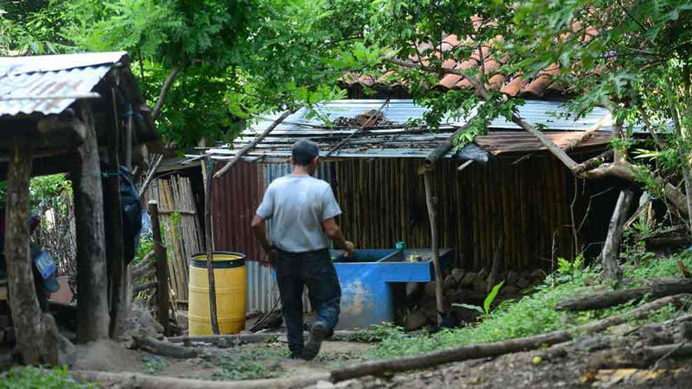 55,097 salvadoreños cayeron en pobreza en 2023, ya suman casi 2 millones