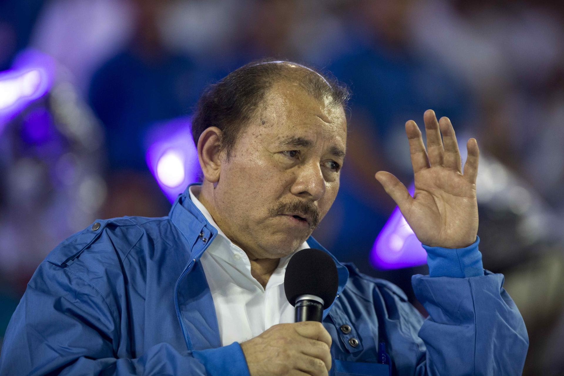 Daniel Ortega amenaza con sancionar a bancos de Nicaragua