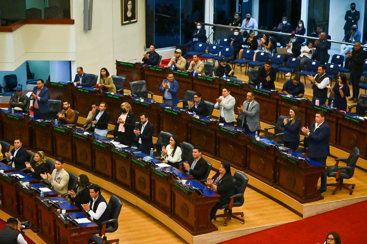 Diputados de Nuevas Ideas viajan a China y se ausentan de plenarias en Asamblea Legislativa