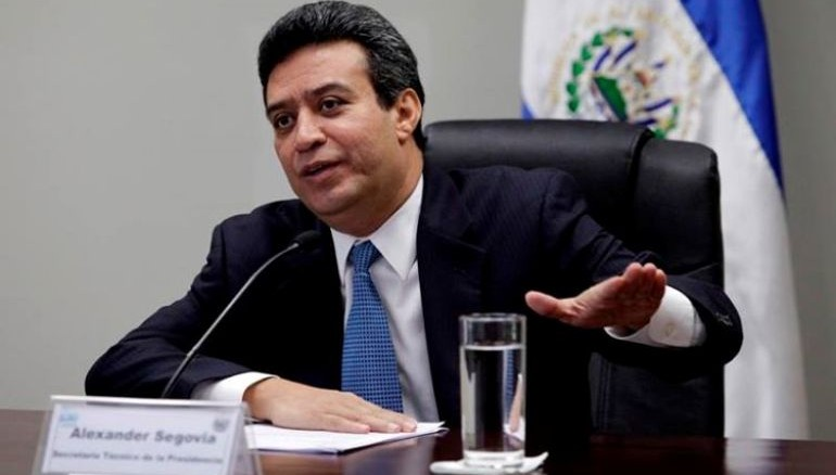 Fiscalía de El Salvador demanda a exfuncionario de Mauricio Funes por enriquecimiento ilícito