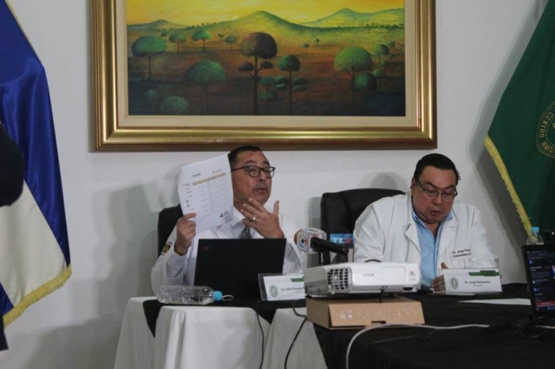 Médicos alertan sobre aumento de enfermedades gripales, fiebre tifoidea y dengue en El Salvador