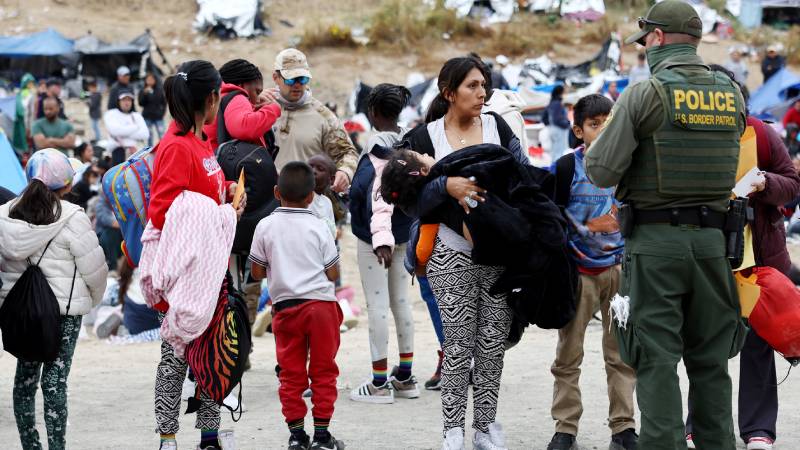 Salvadoreños siguen emigrando: Casi 600 compatriotas pidieron asilo en México en mayo
