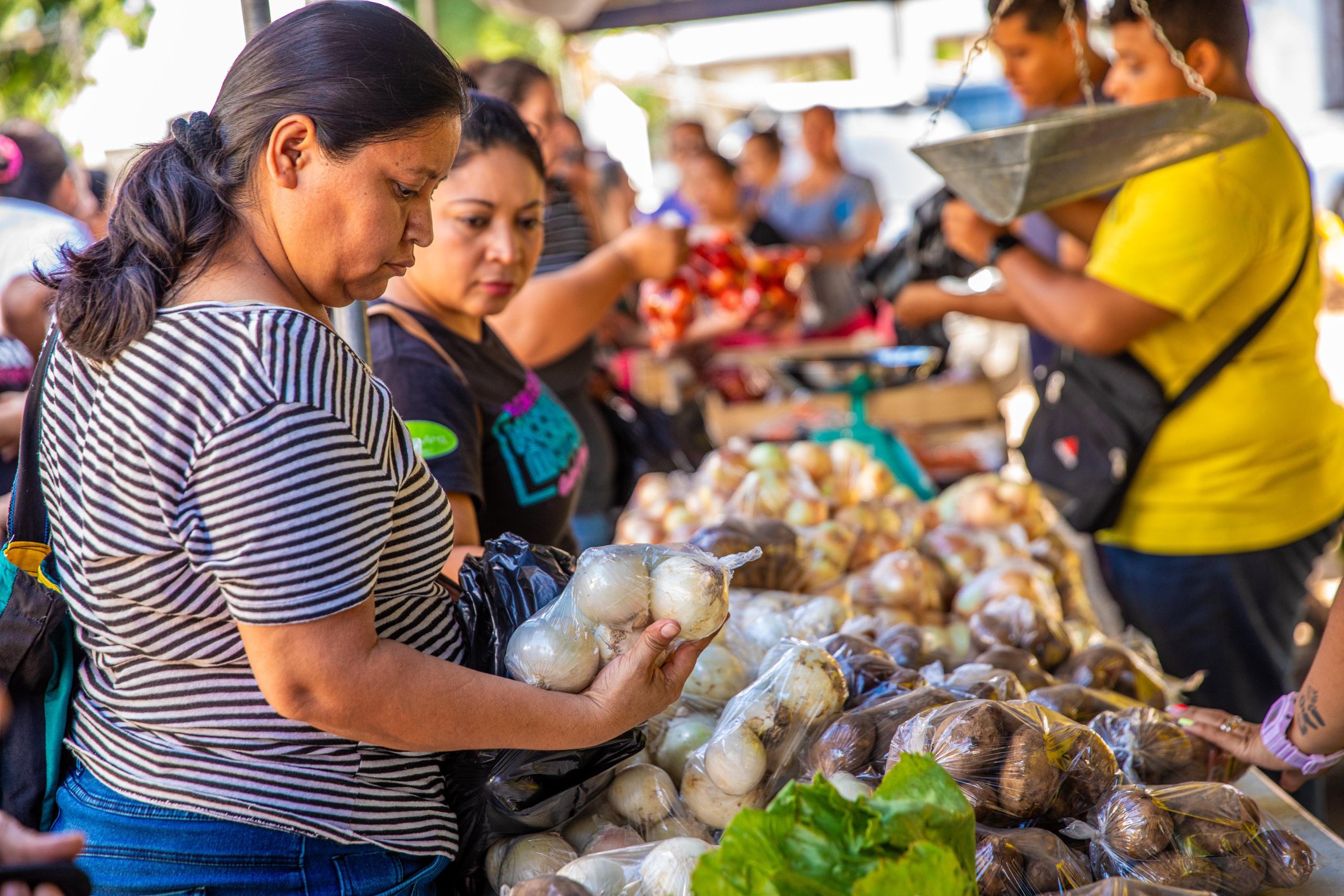 Canasta básica urbana ya cuesta $4.80 más que hace un año