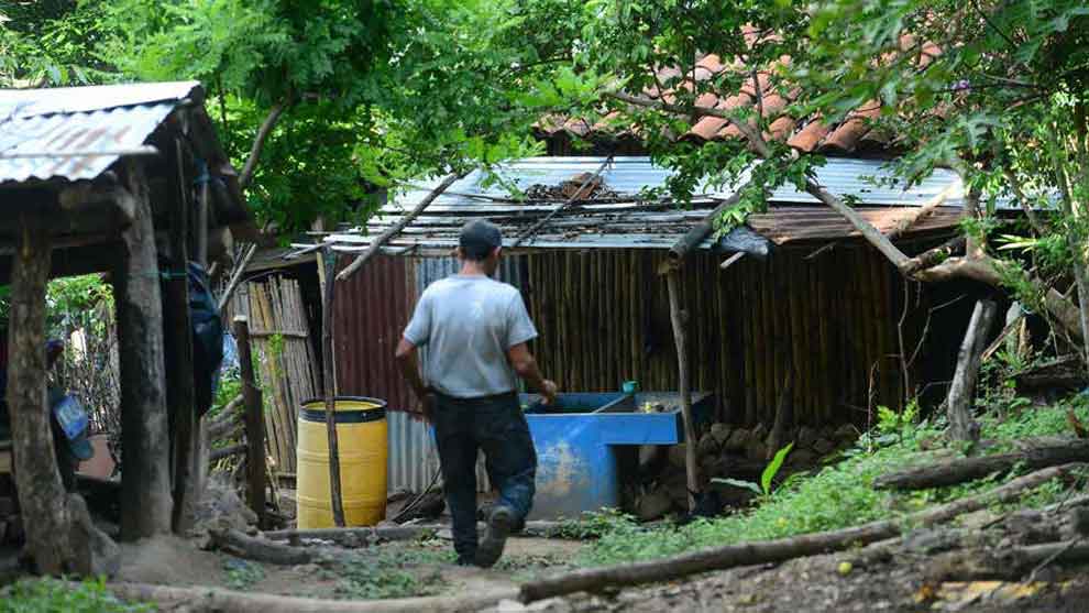 Crisis económica en El Salvador: 32 de los 44 nuevos municipios enfrentan altos niveles de pobreza monetaria