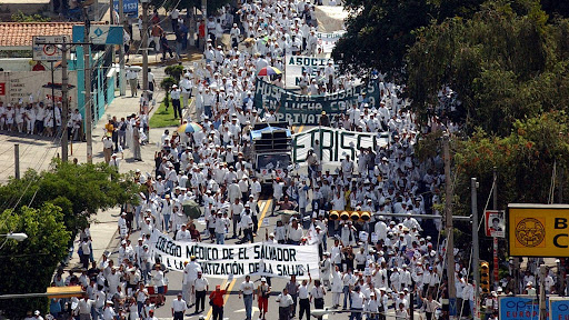 Docentes y trabajadores de salud convocan a marcha masiva por escalafón congelado en presupuesto 2025