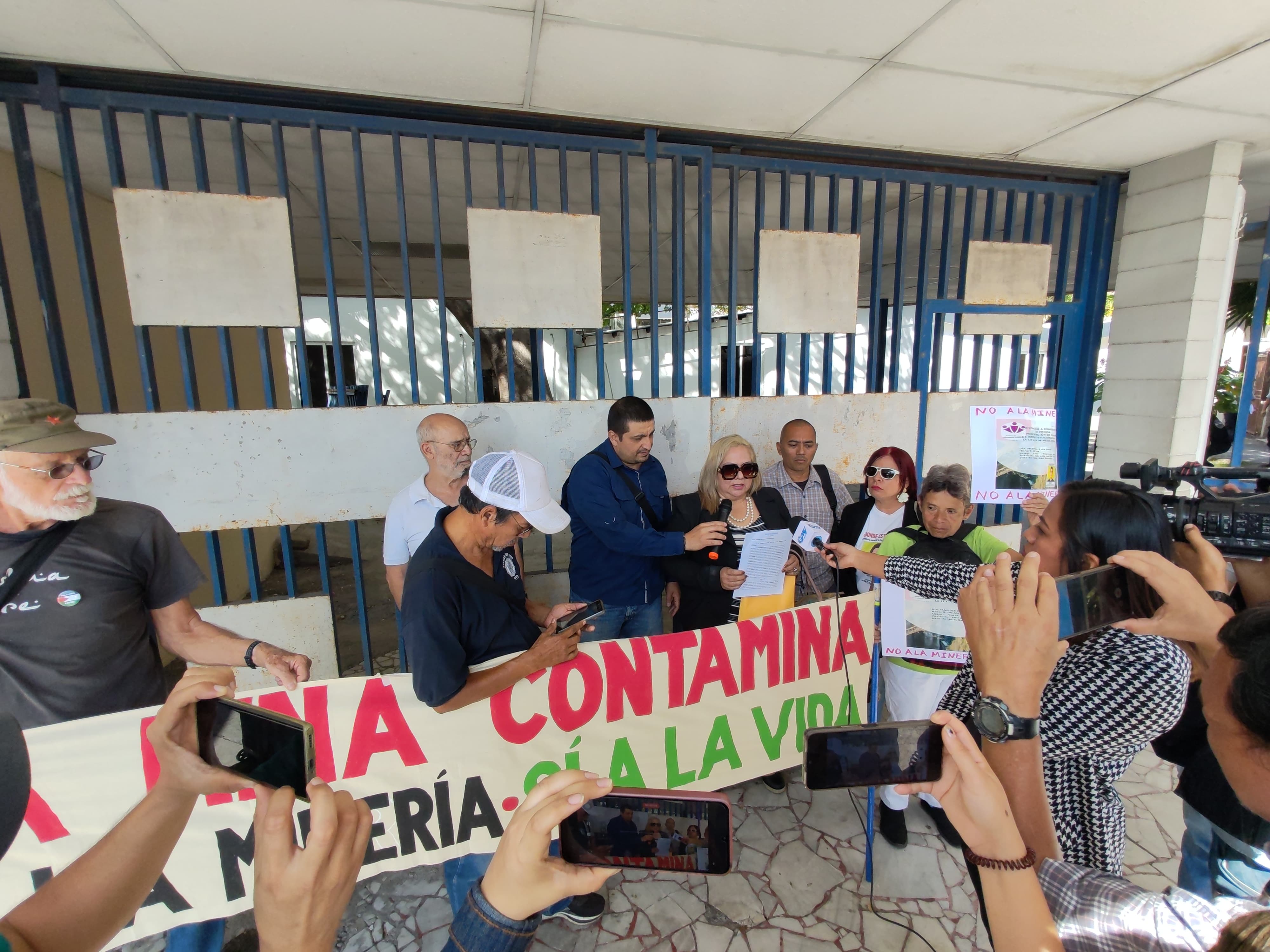 Organizaciones sociales demandan inconstitucionalidad de Ley de Minería Metálica