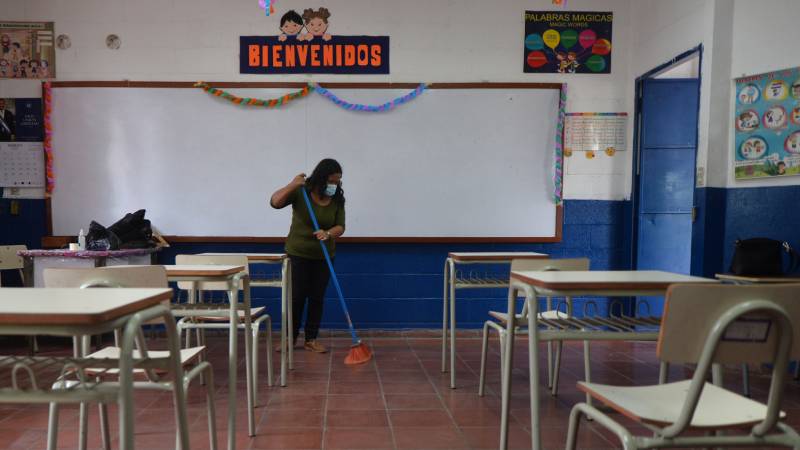 Despidos masivos en Educación generan controversia por falta de indemnizaciones y garantías laborales