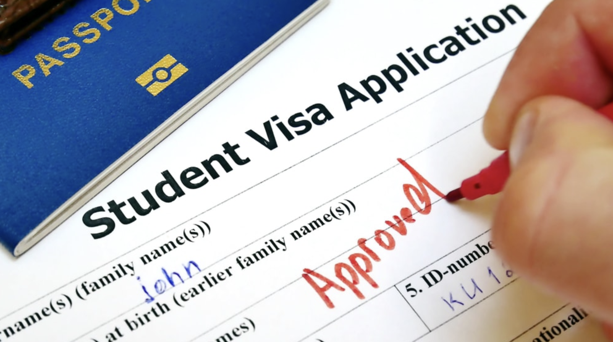 Trump suspende hasta nuevo aviso las entrevistas de visado a estudiantes extranjeros en todas las embajadas