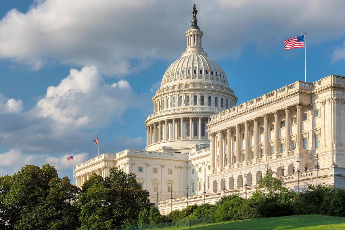 Washington llama a El Salvador y sus vecinos a garantizar estabilidad política para atraer capital