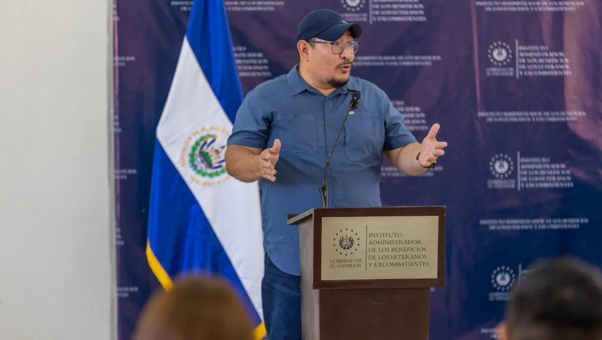Capturan a funcionario salvadoreño con $60,000 sin justificar en frontera con Honduras