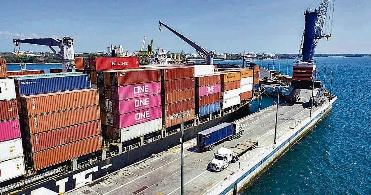 EUA mantiene arancel del 10 % a importaciones salvadoreñas