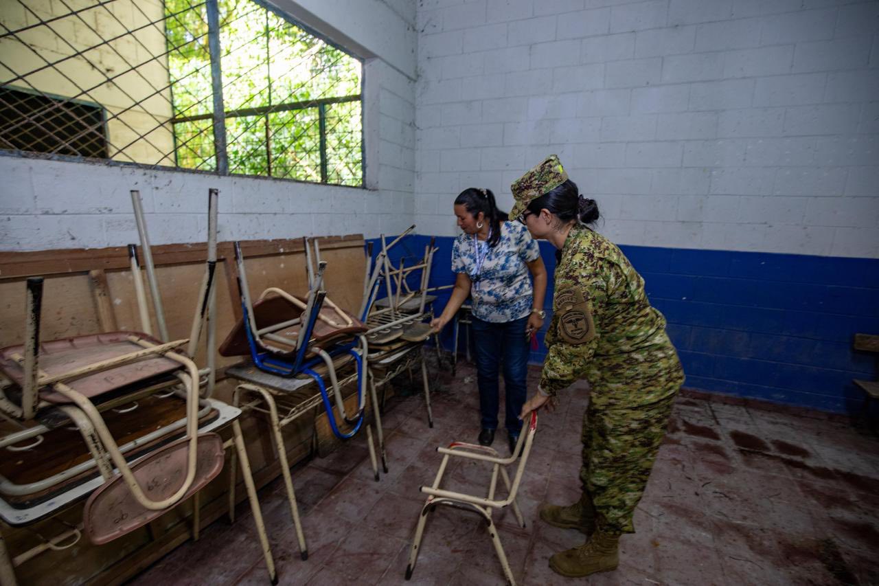 Docentes cuestionan a ministra Trigueros: actos cívicos ya existían y problemas de fondo siguen sin respuesta