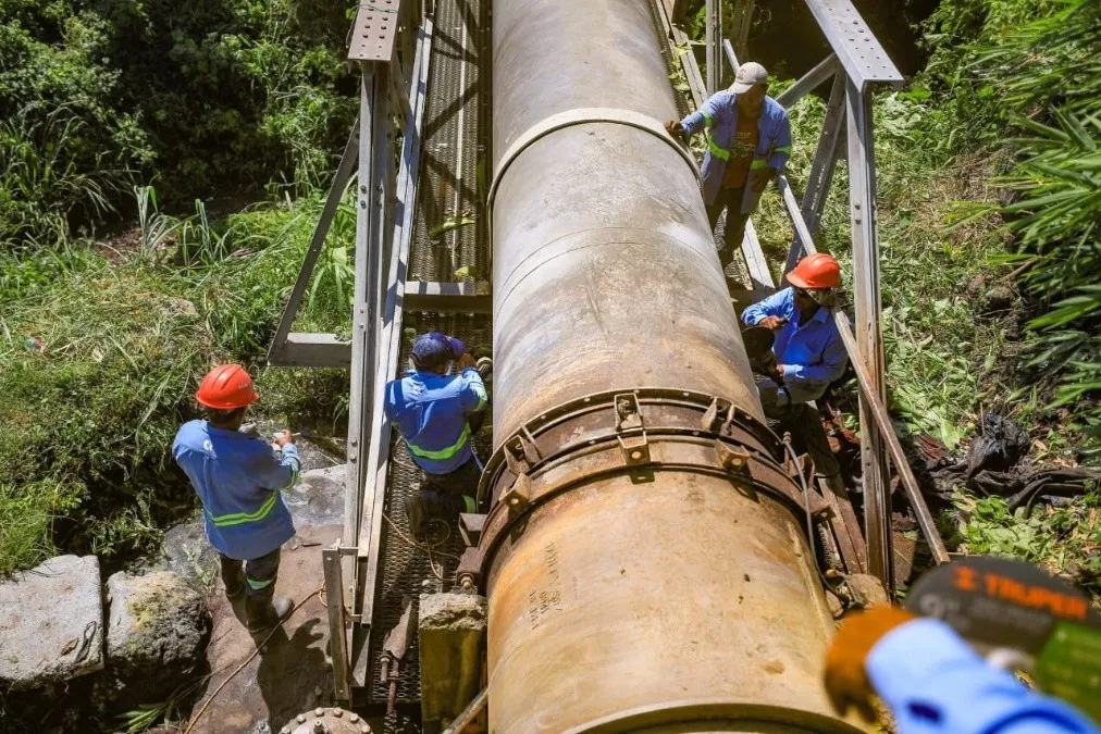 Colapsa tubería recién reparada del sistema Zona Norte y deja sin agua a miles en San Salvador y La Libertad