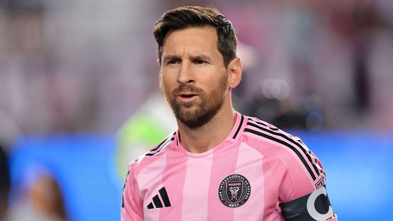 Messi renueva con Inter Miami y seguirá en la MLS: “Está en casa”, anunció el club desde su nuevo estadio