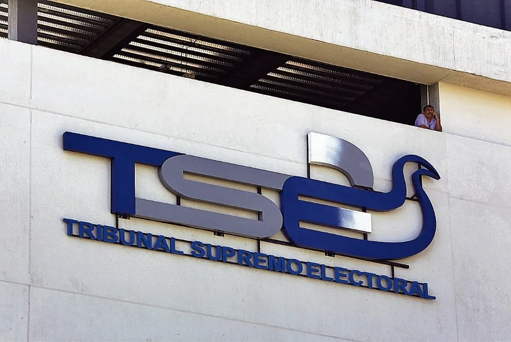 TSE pide $172.1 millones para elecciones de 2027 y adelanto de fondos para voto en el exterior