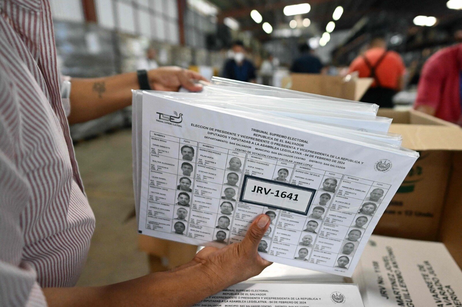 TSE suma 6.4 millones de votantes y dispara en 26% el registro en el exterior