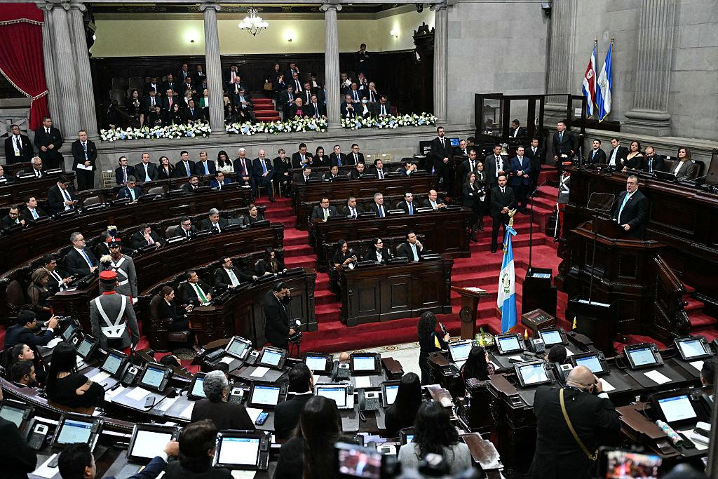 Congreso de Guatemala elimina impuesto a herencias y condona pagos pendientes
