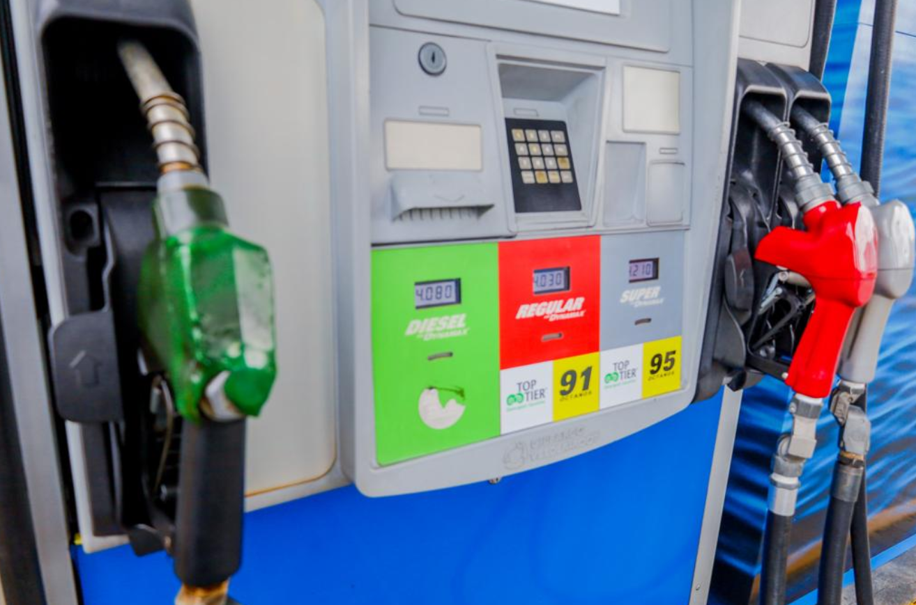 Nuevo incremento en gasolinas y diésel impacta el bolsillo de los salvadoreños