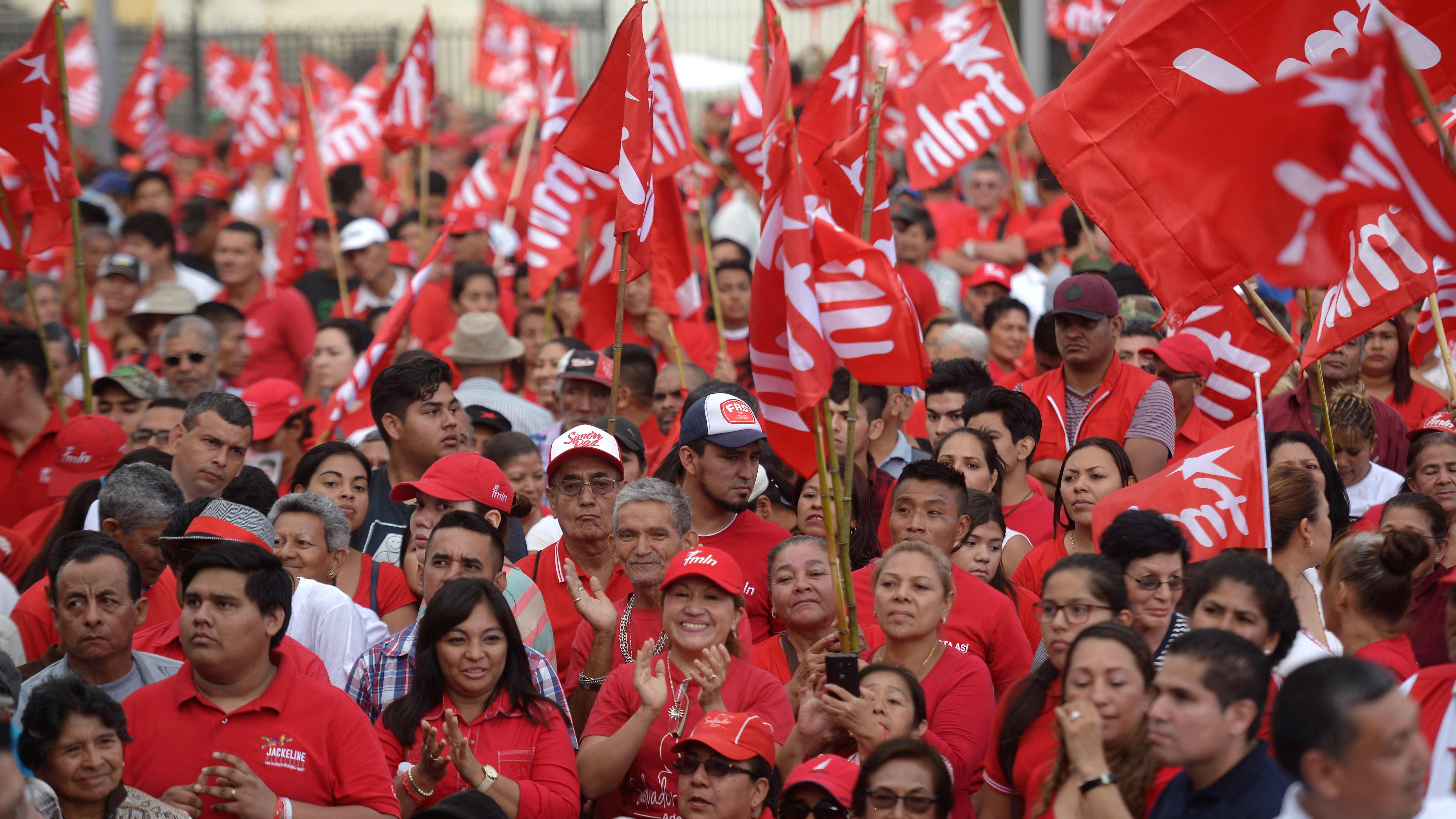 FMLN habilitaría a sus dirigentes para competir en elecciones populares
