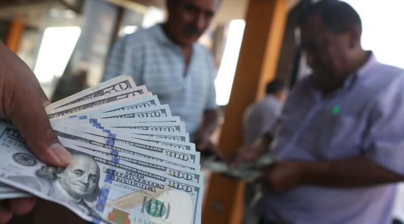 Préstamos informales mueven cerca de $5,200 millones en El Salvador