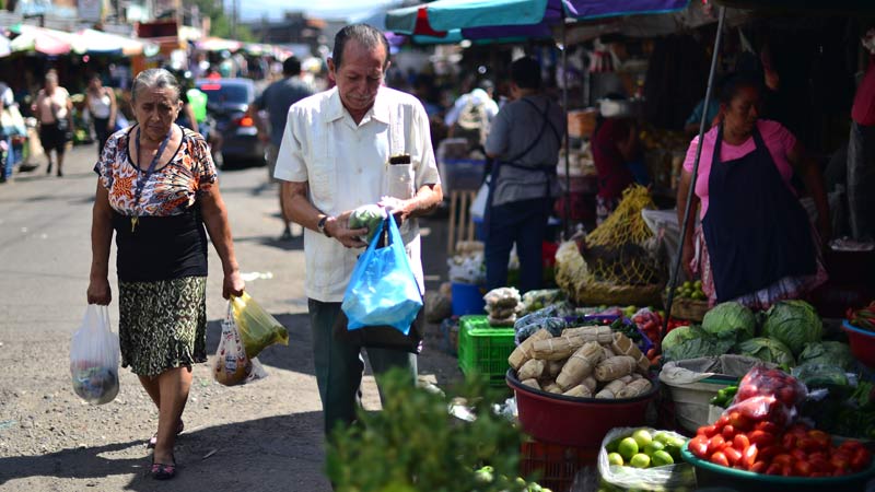 Precios volverían a repuntar en El Salvador, advierte el FMI