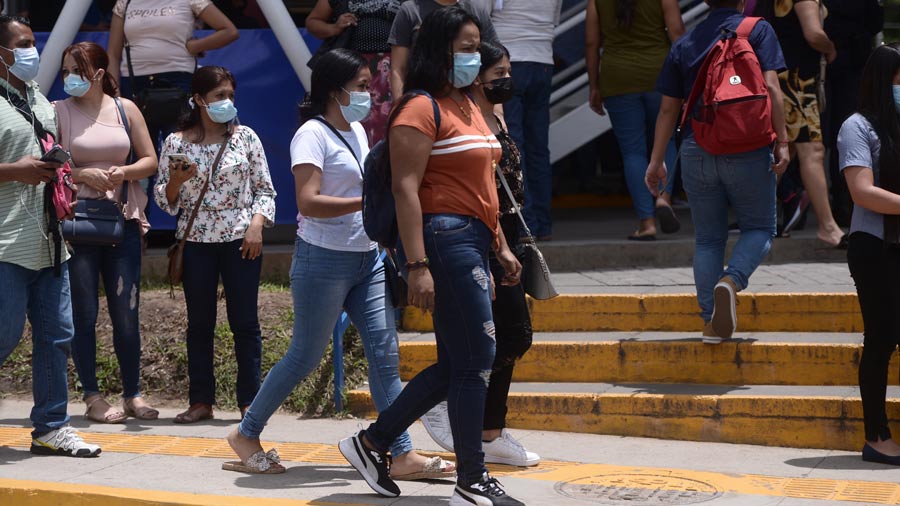 El 20.6 % de jóvenes salvadoreños no estudia ni trabaja