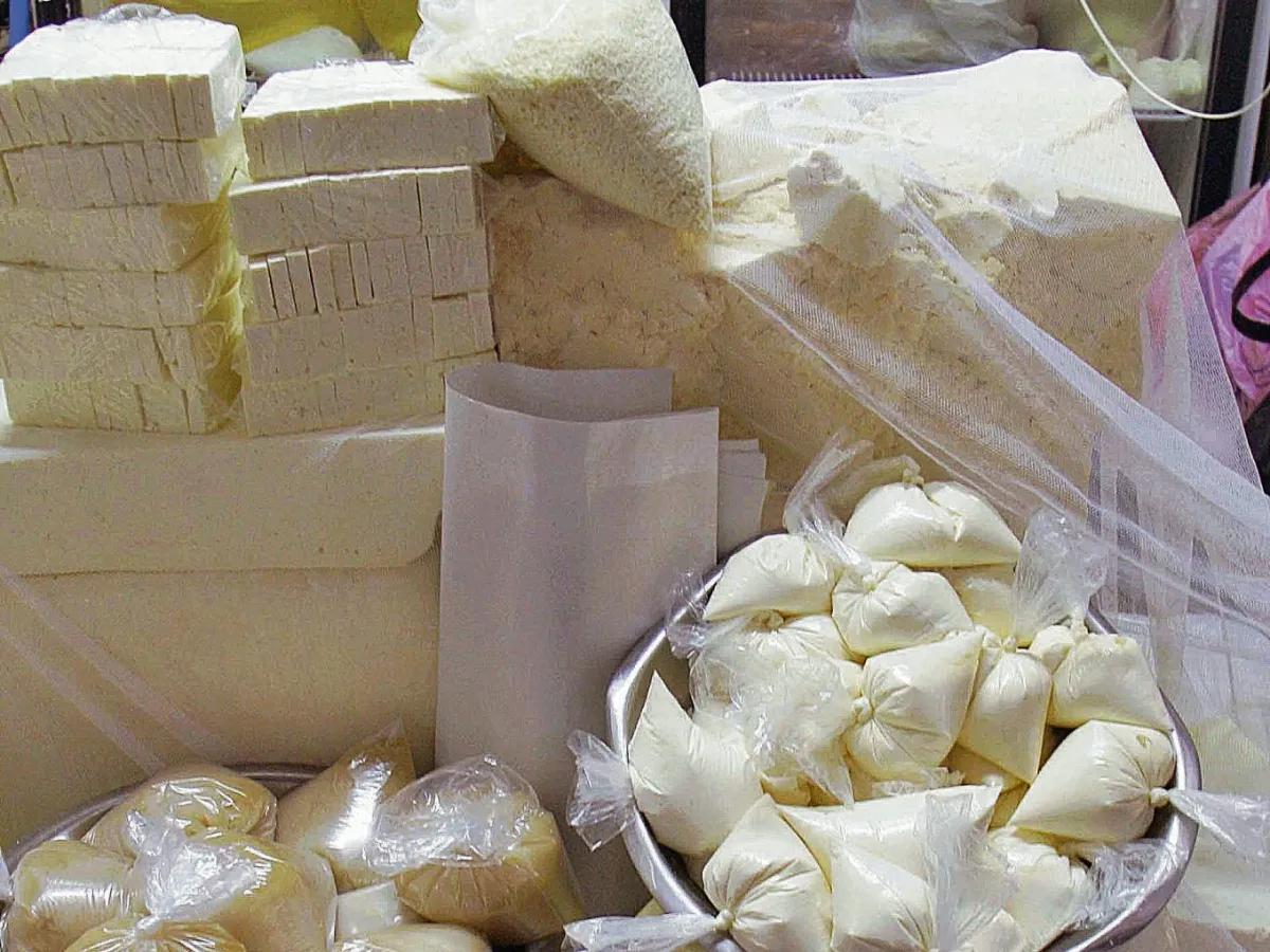 Buscan trasladar al MAG la certificación de productos lácteos y miel