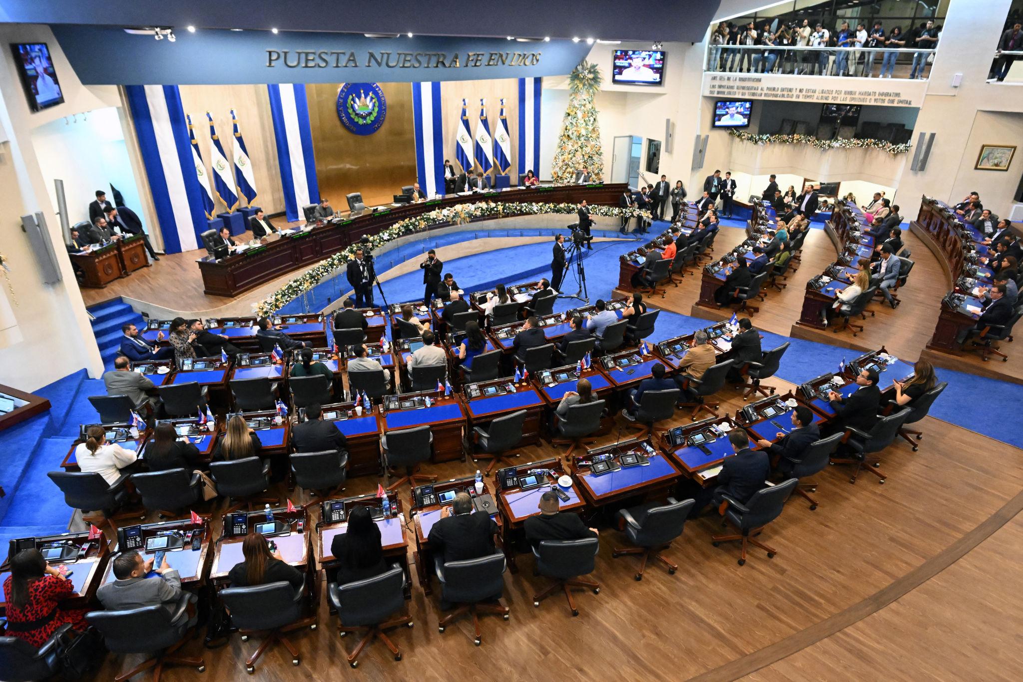 Asamblea oficialista rechaza escuchar a expertos sobre reformas electorales y diputados para la diáspora