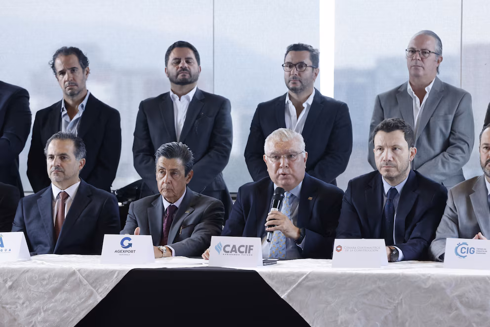 Empresarios presionan al Congreso para aprobar ley contra el lavado de dinero