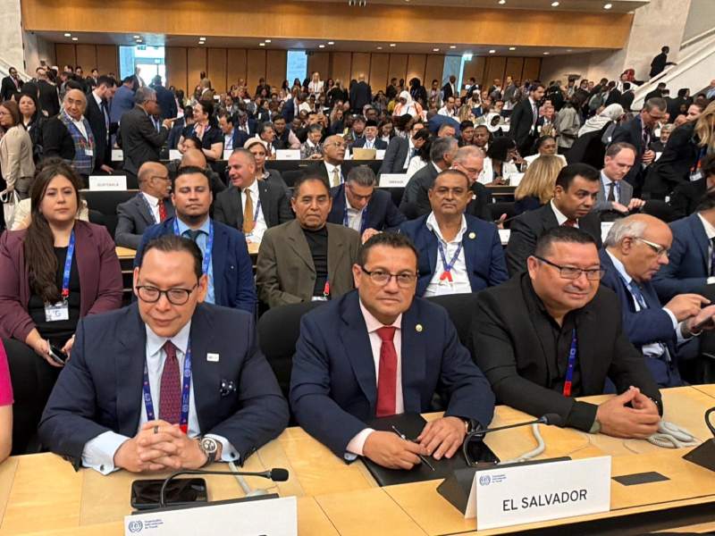 El Salvador sale de lista de observación de la OIT tras casi 20 años
