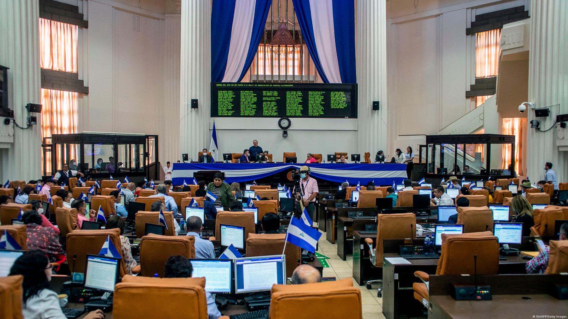 Congreso de Nicaragua avanza en plan para prohibir elecciones tras orden de Daniel Ortega