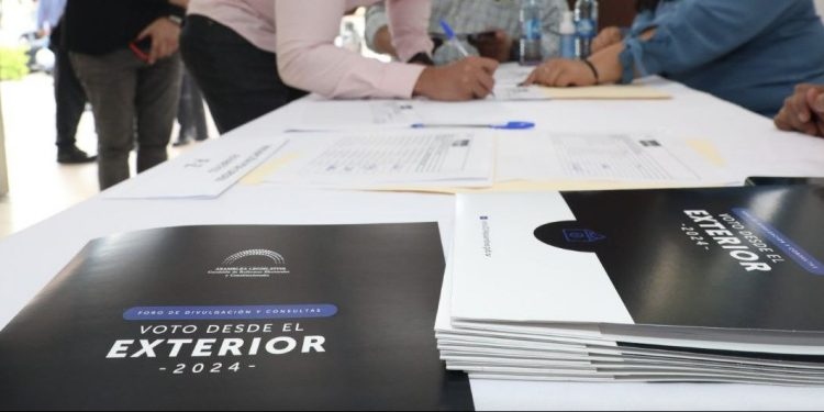 TSE extiende plazo para completar organismos que vigilarán el voto de salvadoreños en el exterior