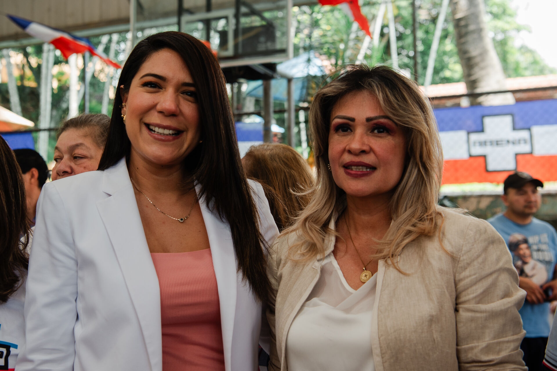 ARENA ratifica a Mayteé Iraheta y Verónica Henríquez como fórmula presidencial para 2027