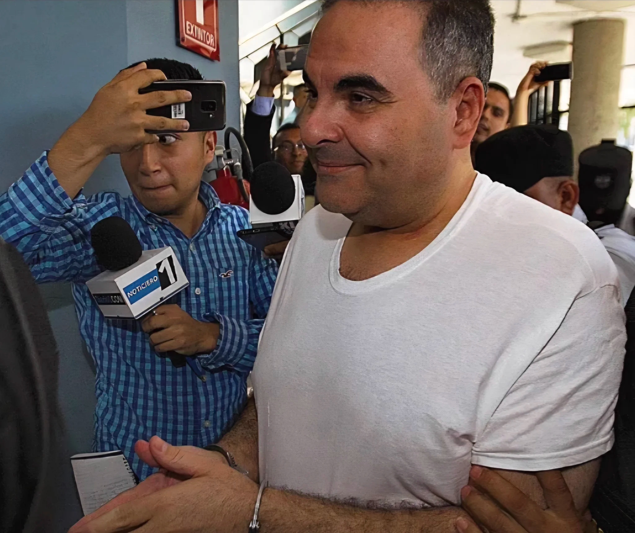Justicia salvadoreña ordena la libertad de Antonio Saca, condenado por corrupción